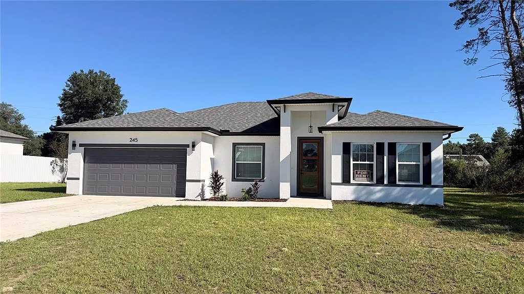 4 bed, 2.0 bath, 1792 sqft, $1,950 — Photo 2
