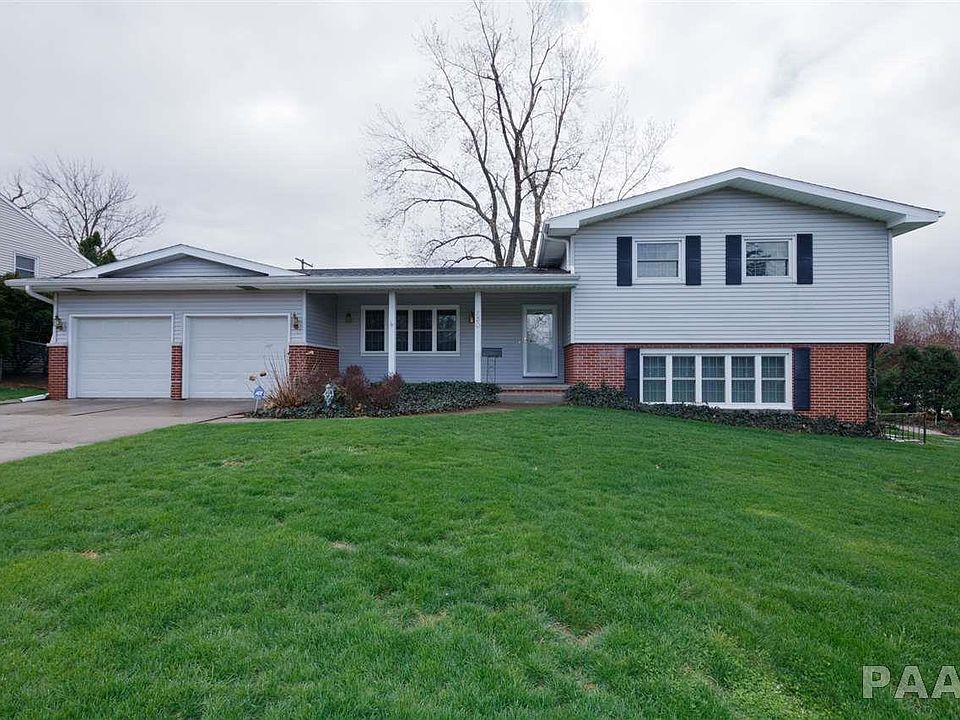 1st image of 330 W Ivy Ln