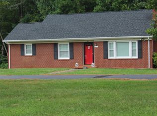 1690 Crestview Dr, Bassett, VA 24055