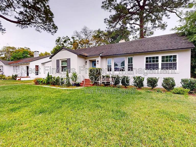 2215 Larchmont Rd — Photo 2