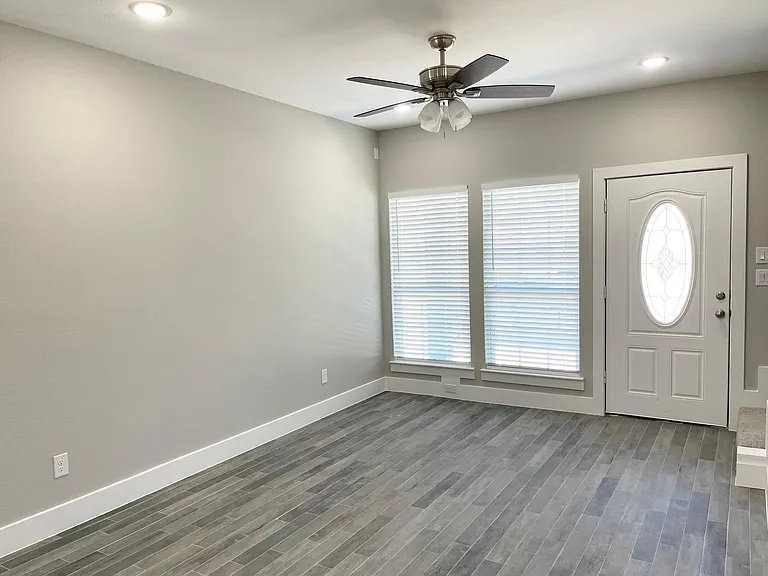 4837 Spindrift Psge — Photo 6