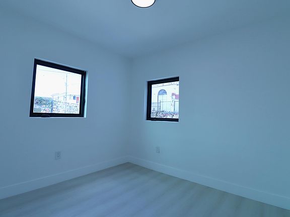 5th image of 1814 NW 2nd Ct APT 3
