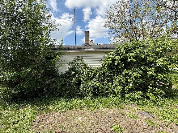 2nd image of 3801 E Hickory St