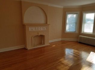 5837 N Whipple St, Chicago, IL