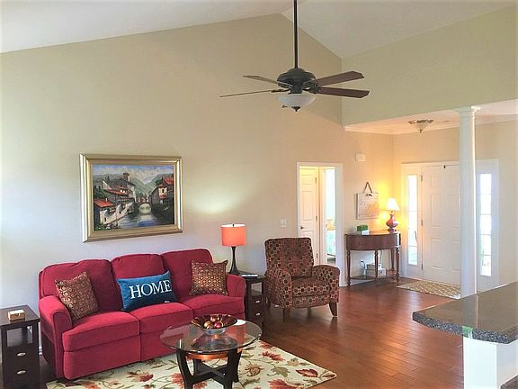 25' Vaulted Great Room