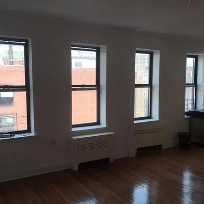 Rented by Camelot Realty Group | media 6