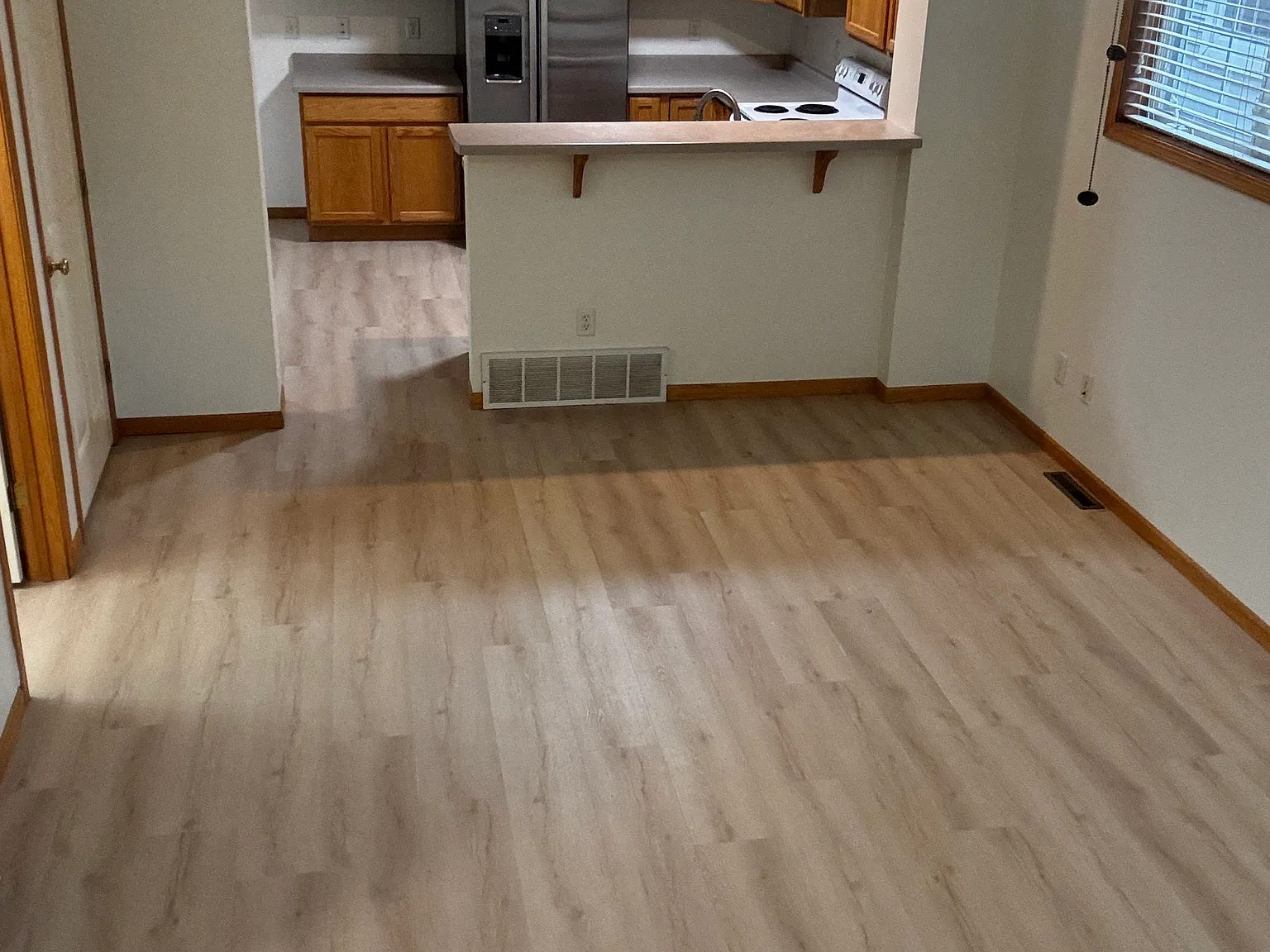 3 bed, 2.5 bath, 1450 sqft, $2,395 — Photo 3