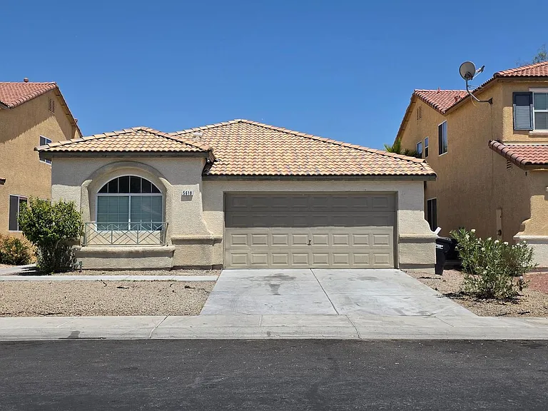 5618 Indian Springs St — Photo 1