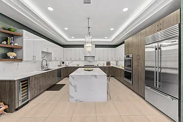 606 Undercliff Avenue