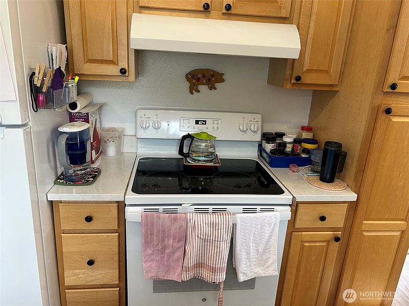 5th image of 2806 Garden Court #D
