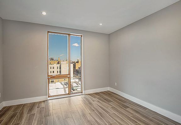 3rd image of 37-14 31st Ave #3R