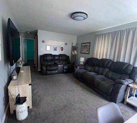 4th image of 2425 Winwood Ave