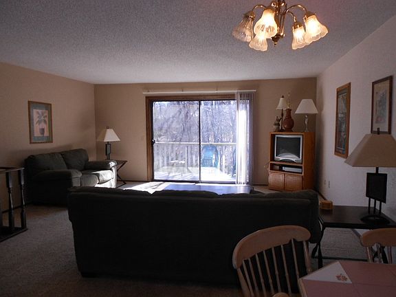 5th image of 32 Abingdon Ln