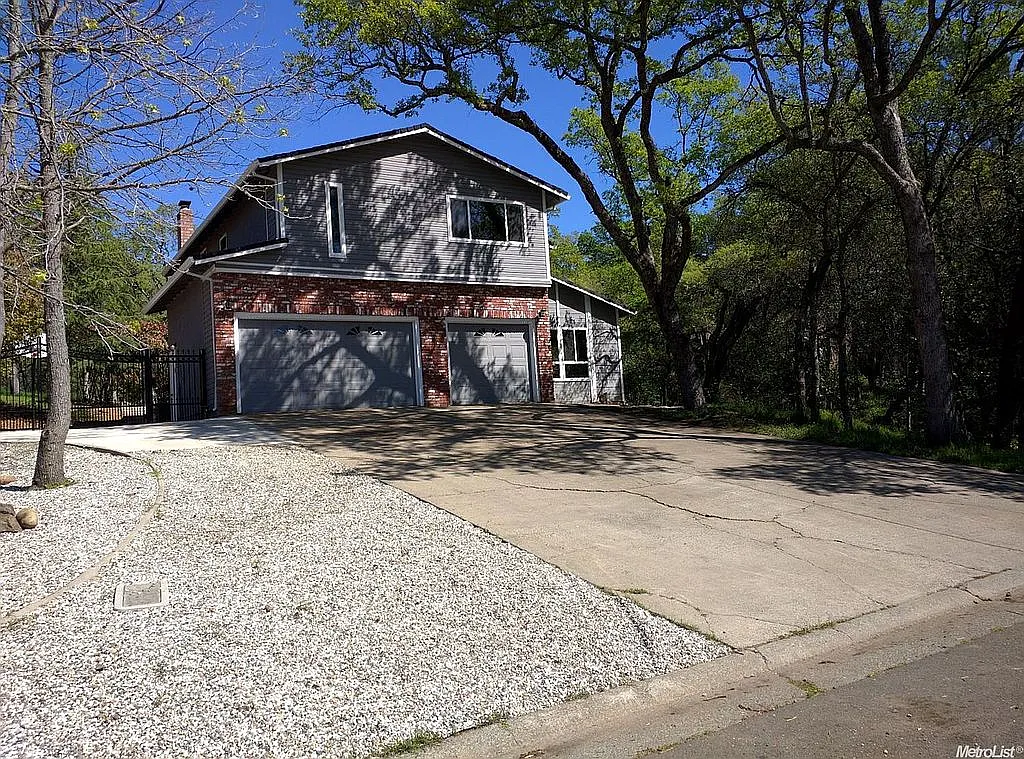 120 Hillswood Dr photo 1