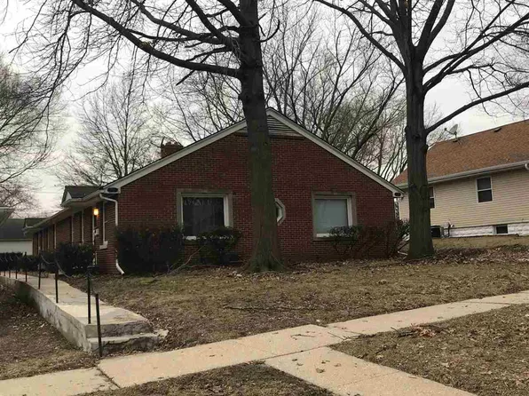 2012 Douglas St, Rockford, IL 61103