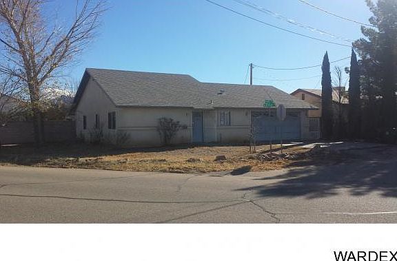 2nd image of 2620 Kemp Ave