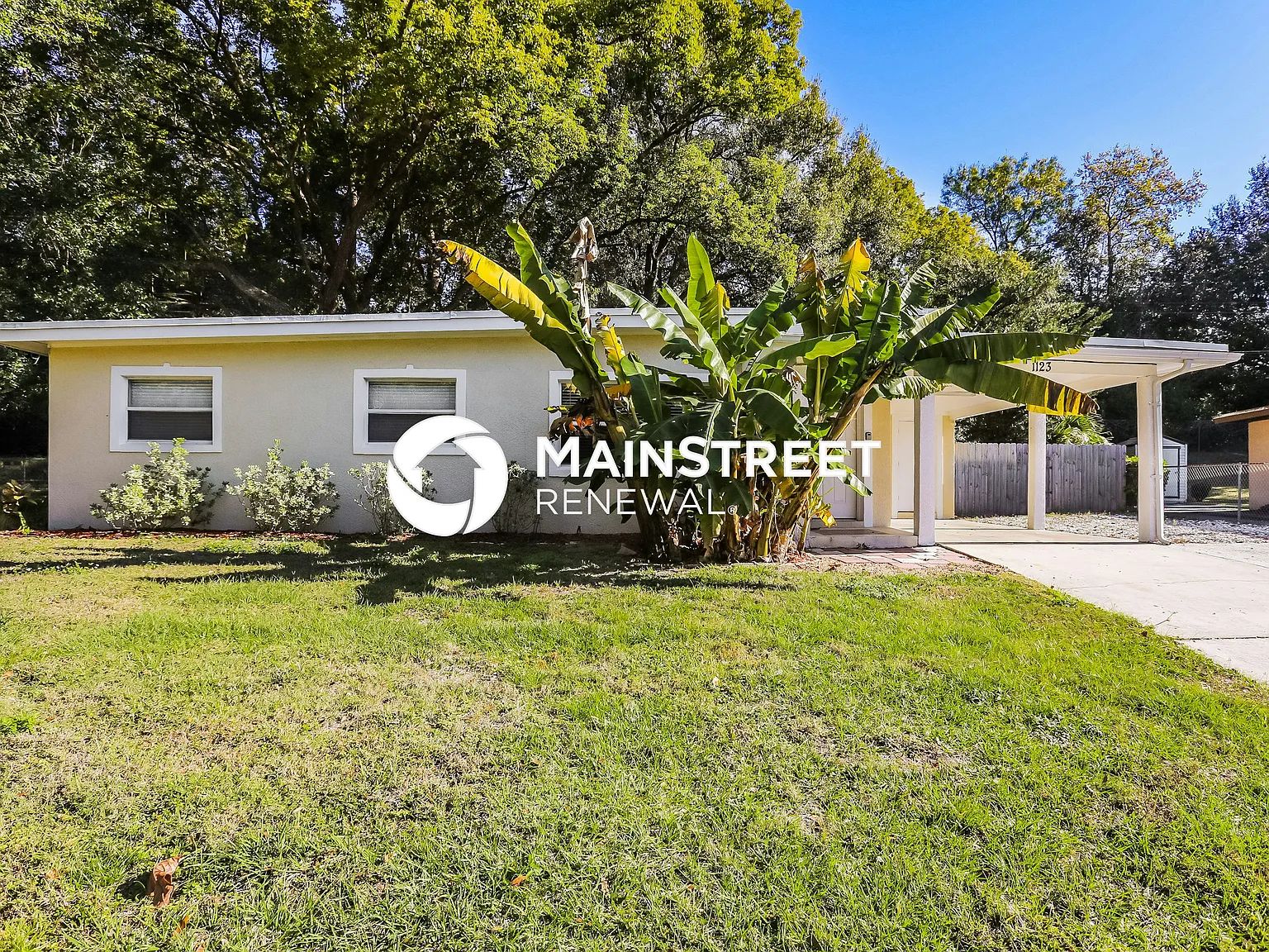 1123 Suncrest Dr — Photo 1
