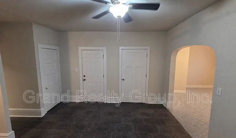 127 Cedar Ave #2F — Photo 2