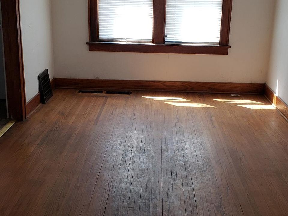 1st image of 319 5th St NW