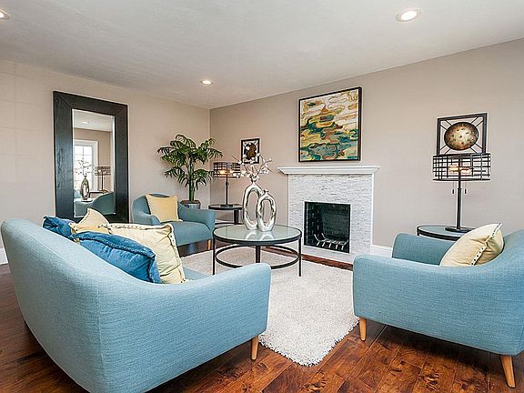 5th image of 330 Forest View Dr