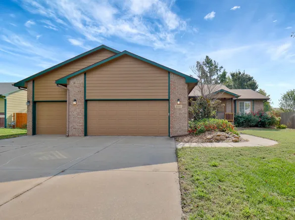 2311 E Eastridge St, Goddard, KS 67052