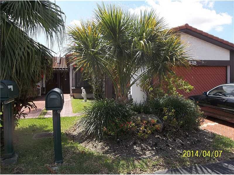 1st image of 538 NE 195th St