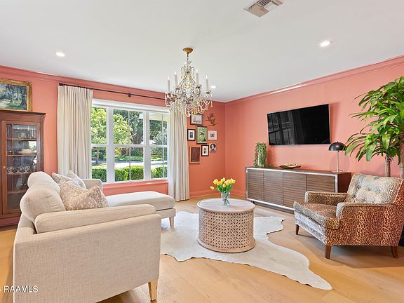 3rd image of 408 Laurence Ave