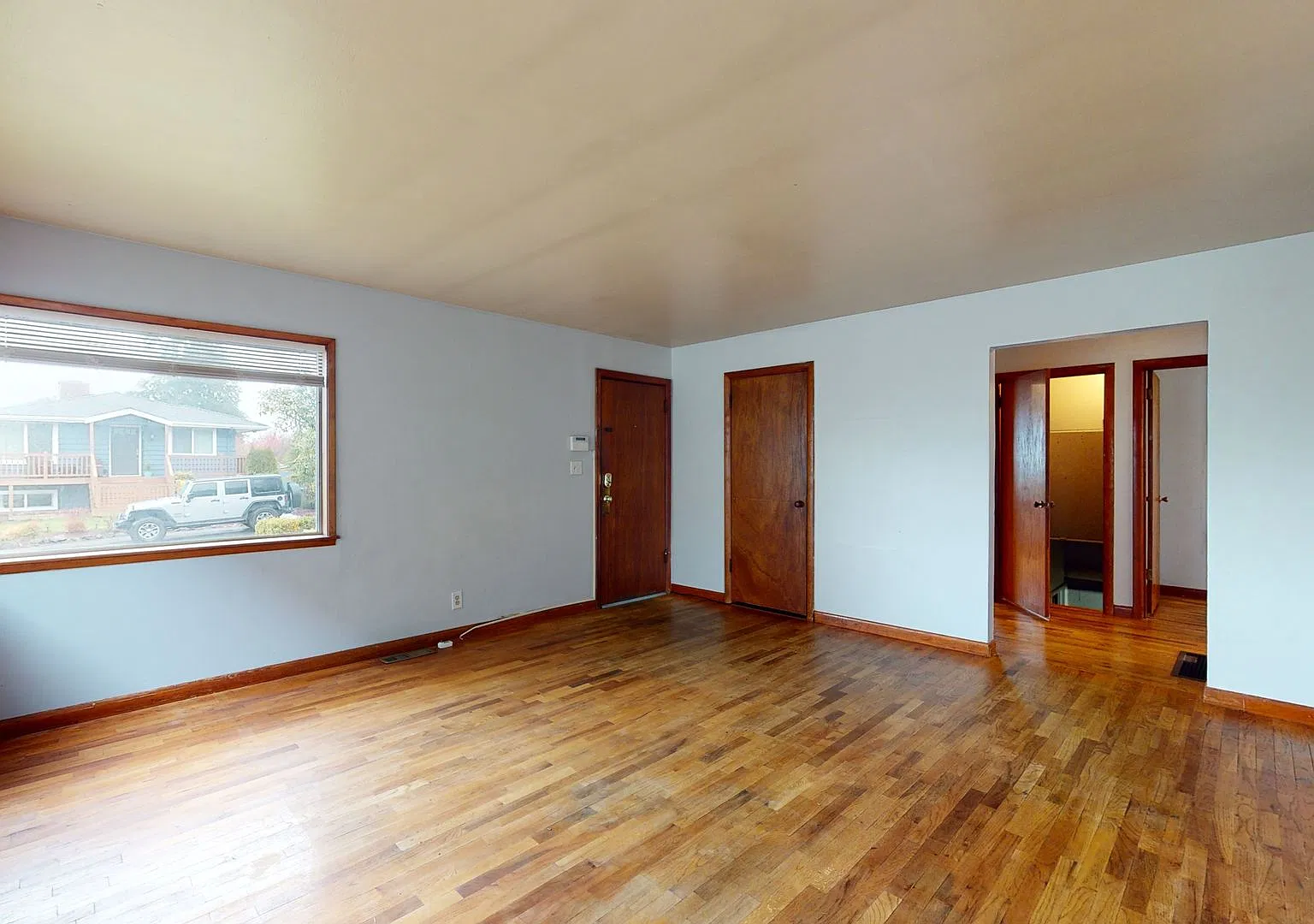 Two Bedroom Rambler In Kennydale - Great Location! — Photo 4