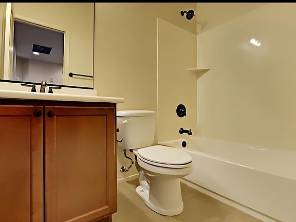 2nd image of 4703 E Waterman St #0