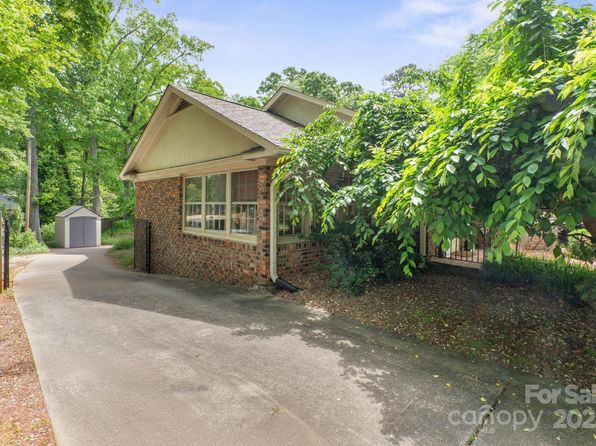 828 N 6th St, Albemarle, NC 28001