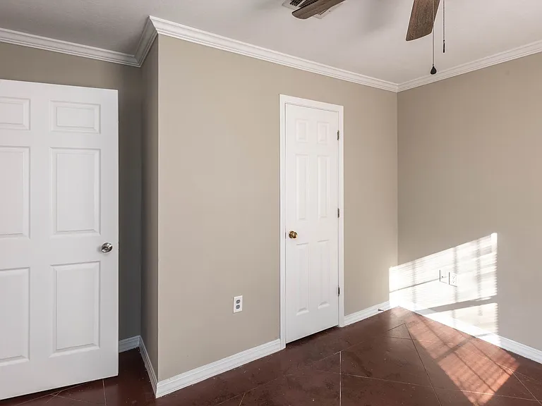 215 Hartfield Rd — Photo 10