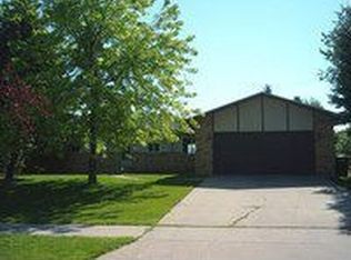 1726 Park Blvd S, Fargo, ND 58103