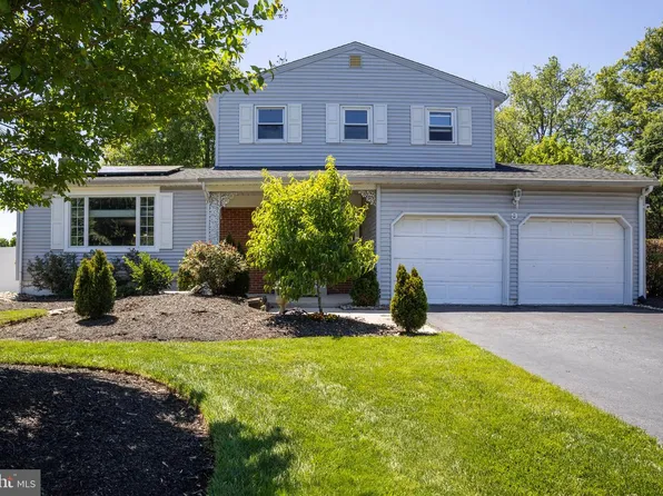 9 Wolfpack Rd, Hamilton, NJ 08619