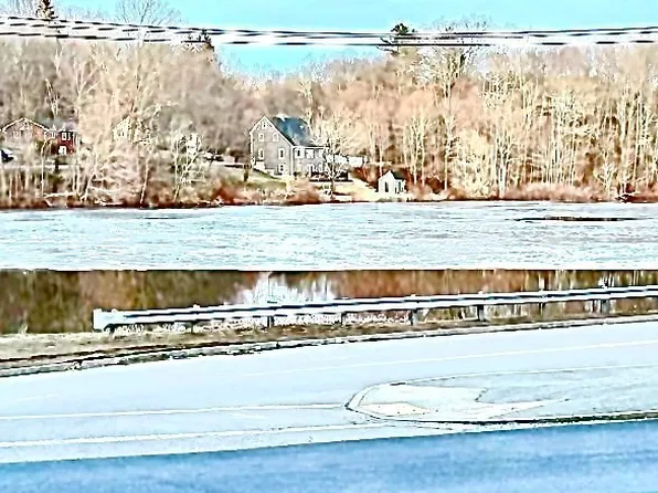 42 Maple St, Spencer, MA 01562