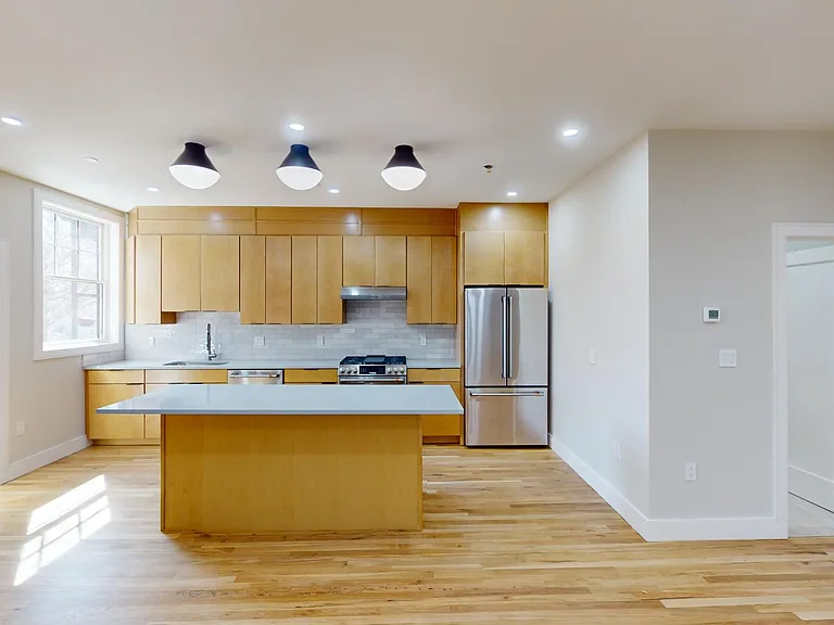 145 Sutherland Rd #3 — Photo 1