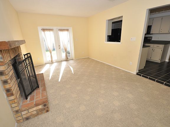 4th image of 13849 Belvin Ct