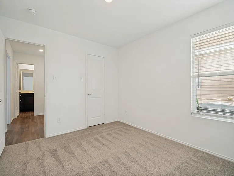 5735 Barbaro Dr — Photo 8
