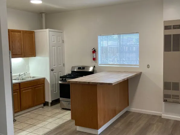 113 Princeton Dr SE #C, Albuquerque, NM 87106
