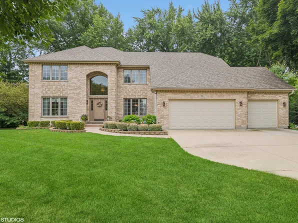 1115 Palmer Ct, Crystal Lake, IL 60014