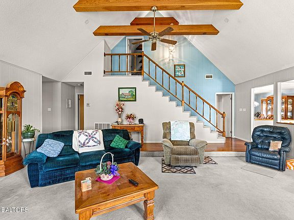 5th image of 245 Creekwood Dr