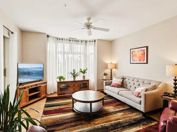 301 Harbour Town Dr APT 225, Madison, WI 53717