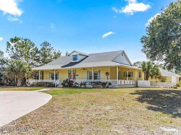 9574 Parker Dr, Micco, FL 32976