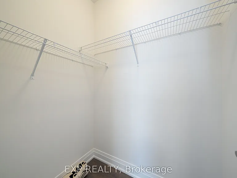 114 Seguin St — Photo 29
