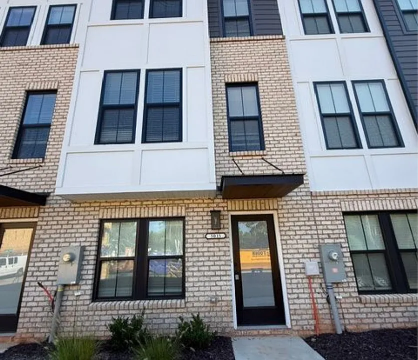 5015 Grayton Aly
