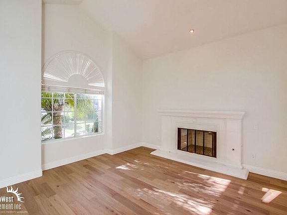 3rd image of 14299 Mango Dr