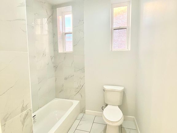4th image of 2242 S Homan Ave #1R