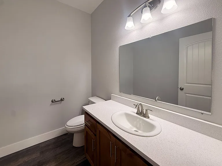 5711-5713 Honey Bee St S — Photo 5