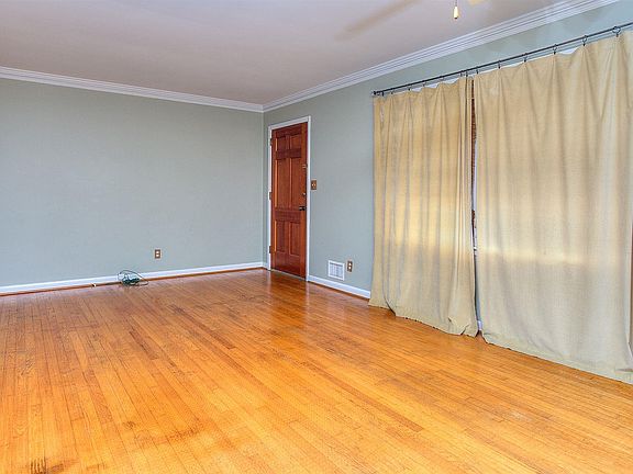 3rd image of 4275 Westbrook Ct