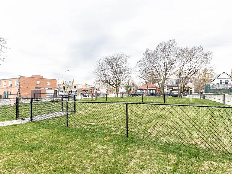 75 Stewart St — Photo 14