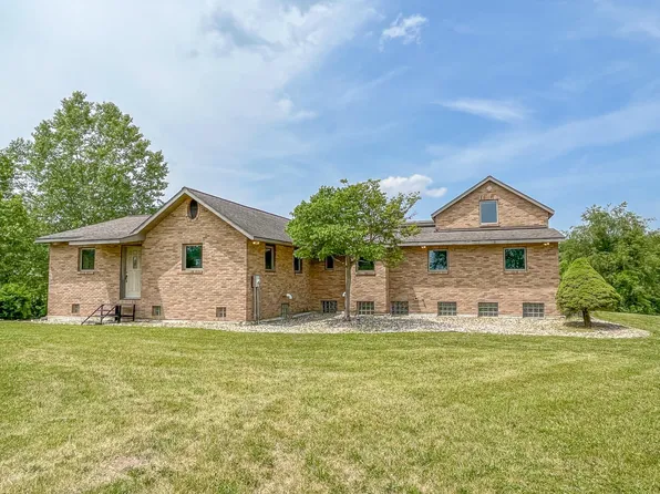 57360 Twin Lakes Rd, Cassopolis, MI 49031